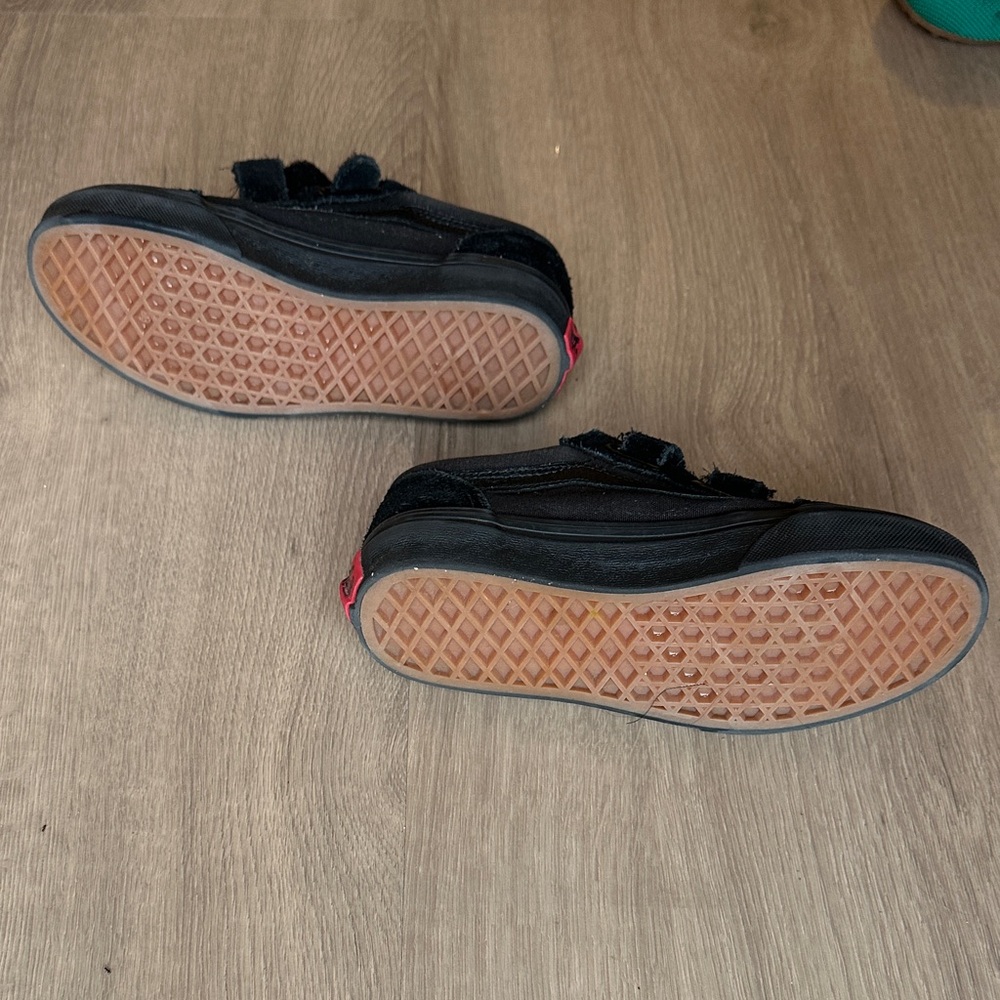 Vans Kids Black Velcro Sneakers - Picture 7 of 7